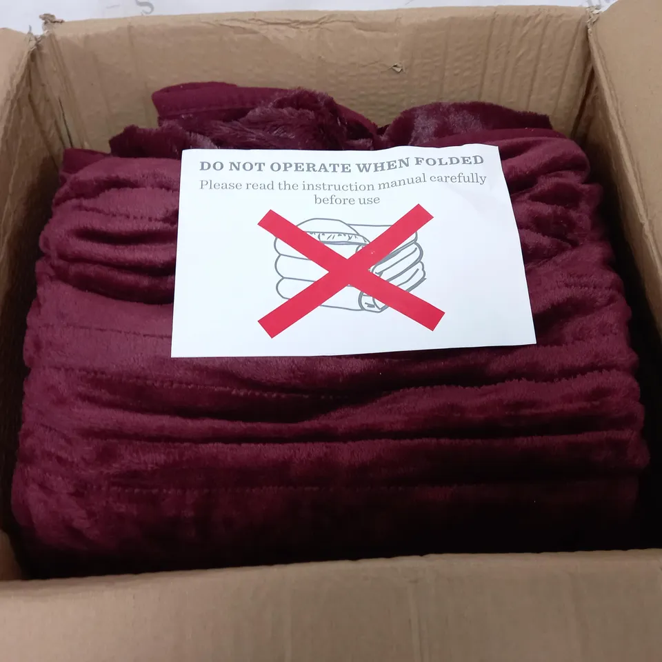 BOXED COZEE HOME HEATED THROW IN PLUM 
