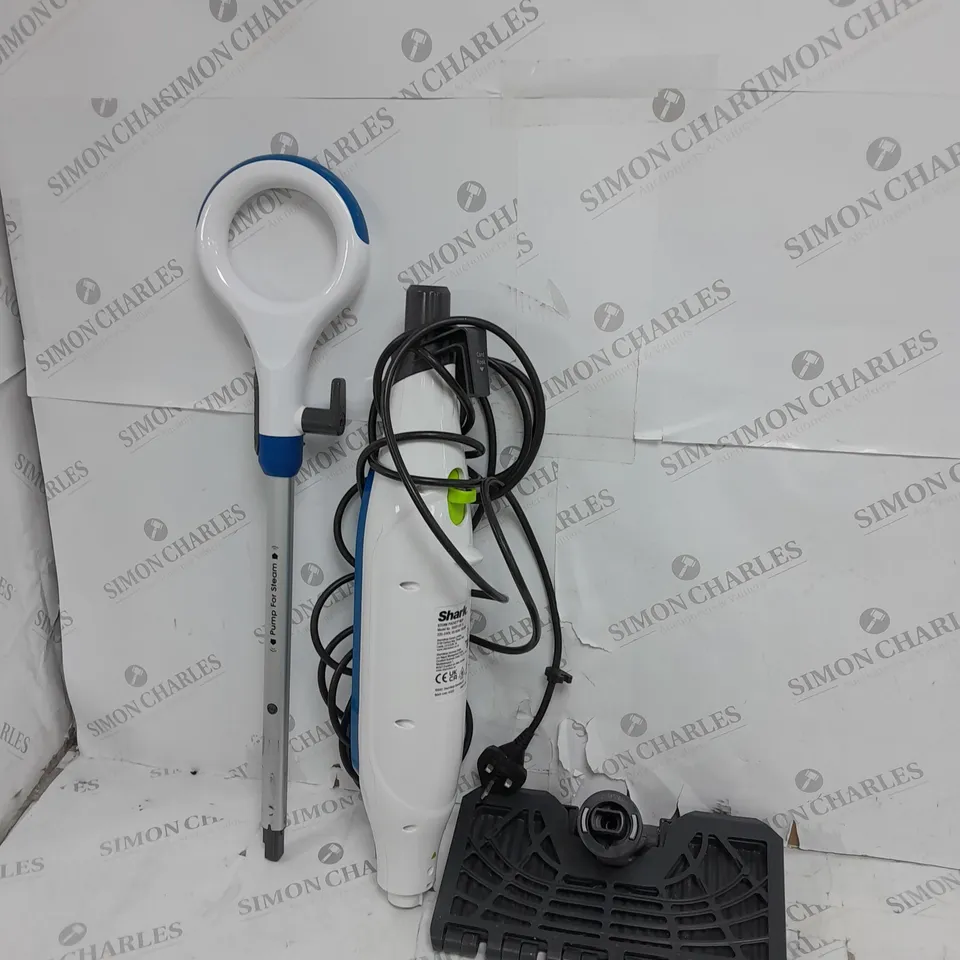 BOXED SHARK KLIK AND FLIP STEAM MOP