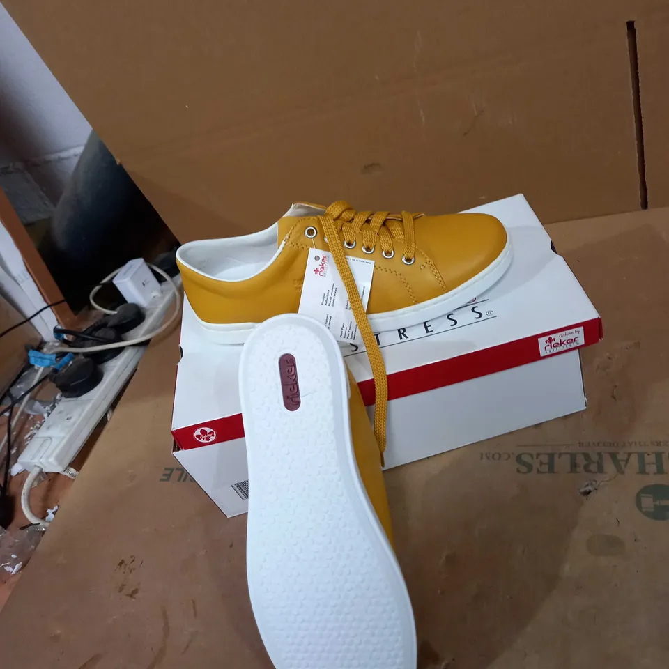 RIEKER LACE UP TRAINERS SIZE 6