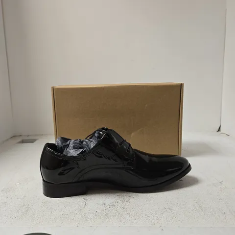 MOSS MEN'S BLACK PATENT LEATHER OXFORD DRESS SHOES – UK 9 (EU 43)