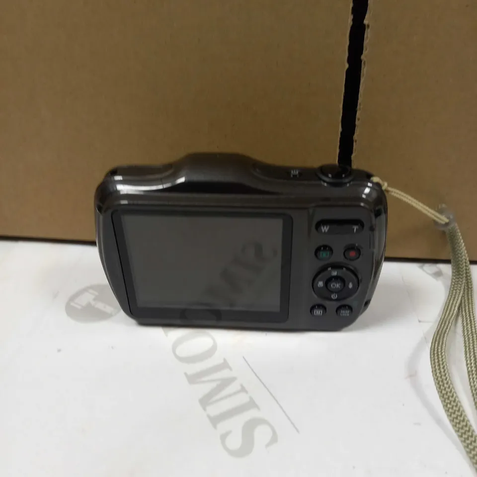 PRAKTIVA DIGITAL CAMERA