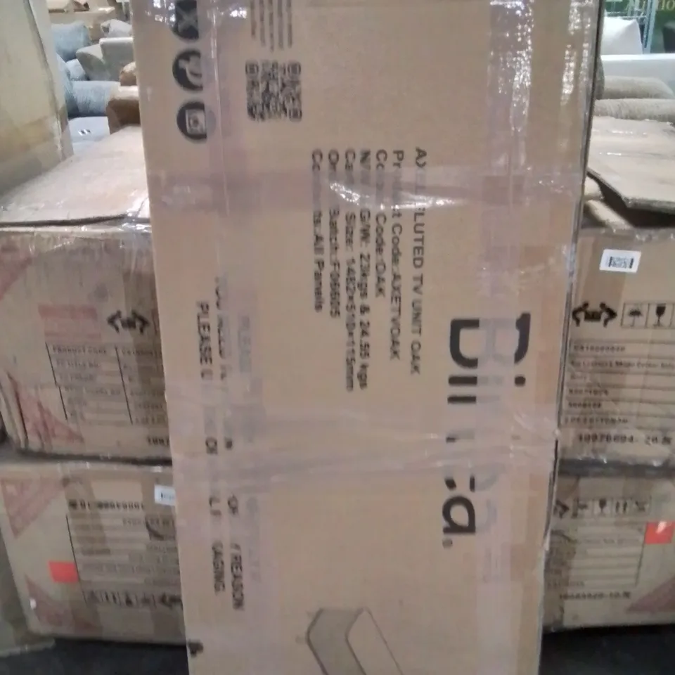 BOXED AXEL FLUTED TV UNIT OAK