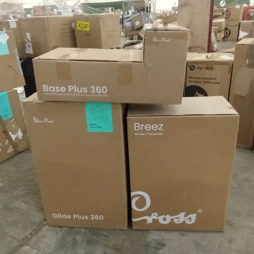 BOXED SILVER CROSS BREEZ STROLLER IN ONYX WITH GLIDE PLUS INFANT CARRIER SEAT AND BASE (3 BOXES)