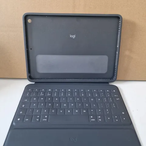LOGITECH IPAD FOLIO CASE