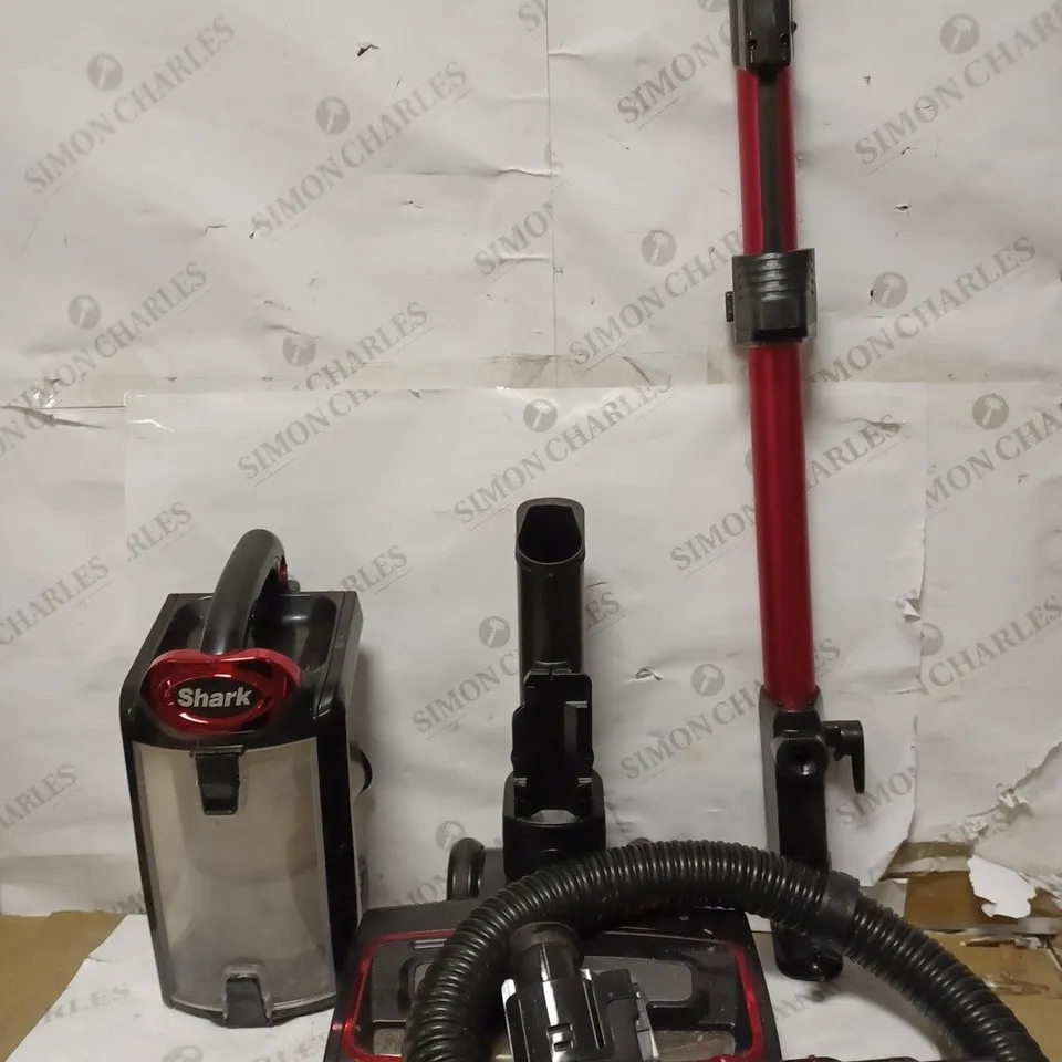 SHARK UPRIGHT VACUUM CLEANER 