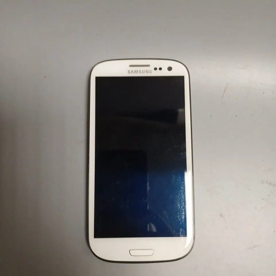 SAMSUNG GALAXY S3 SMARTPHONE 