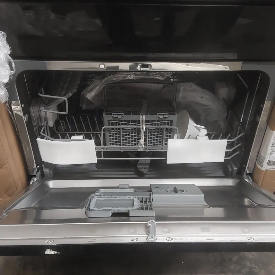 RUSSELL HOBBS TABLETOP DISHWASHER