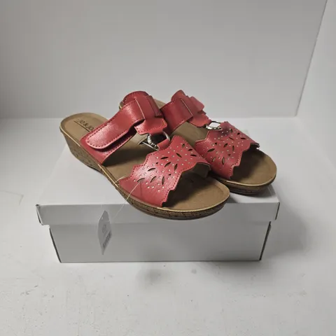 JO & JOE GIBRALTAR SANDALS – RED, UK SIZE 7