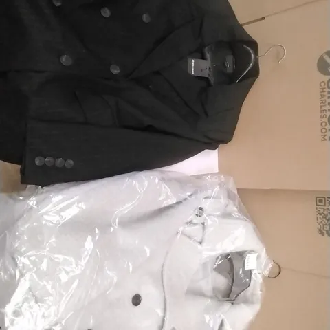 A PALLET CONTAINING APPROXIMATELY 80 BRAND NEW DESIGNER WOMEN'S CLOTHES WHICH INCLUDE; VARIOUS JD WILLIAMS COATS, BLAZERS, SKIRTS ETC