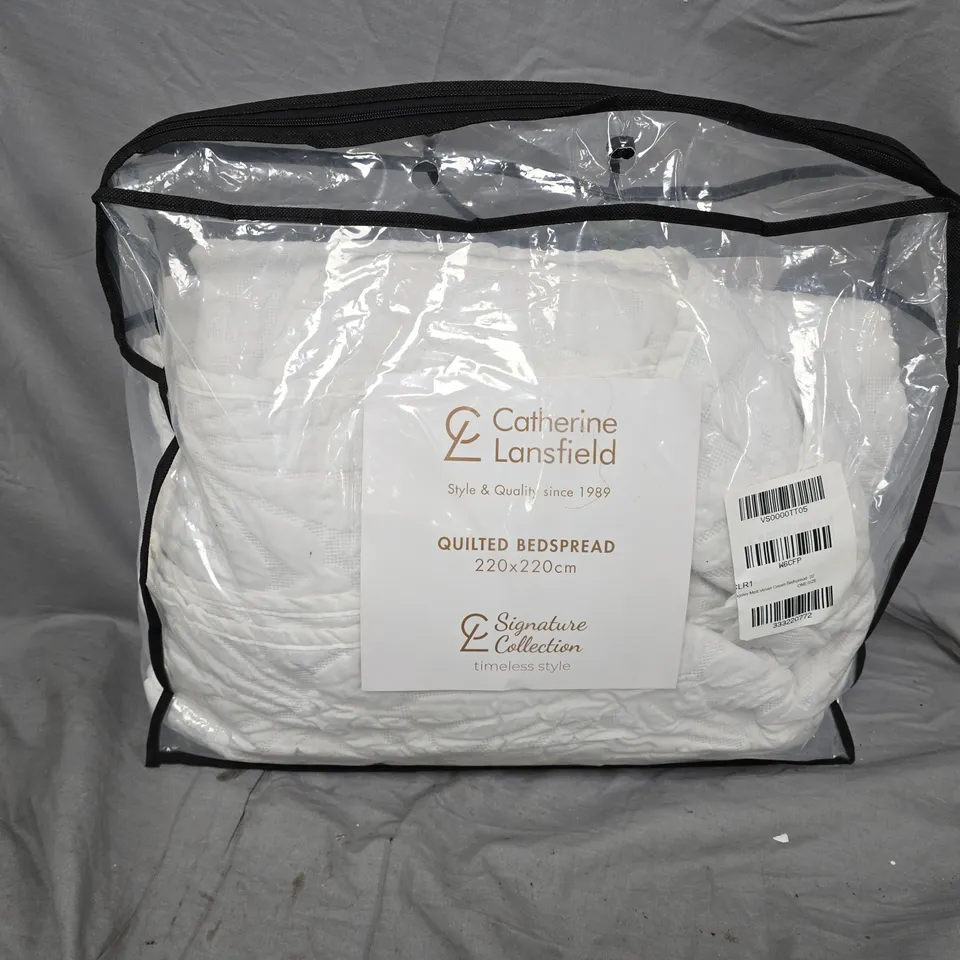 CATHERINE LANSFIELD SIGNATURE COLLECTION QUILTED BEDSPREAD 220 X 220 CM