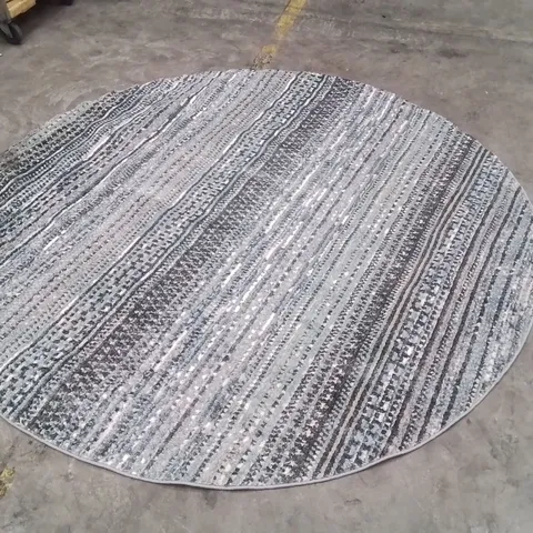 QUALITY DESIGNER AREA RUG - APPROXIMATELY  230x230cm