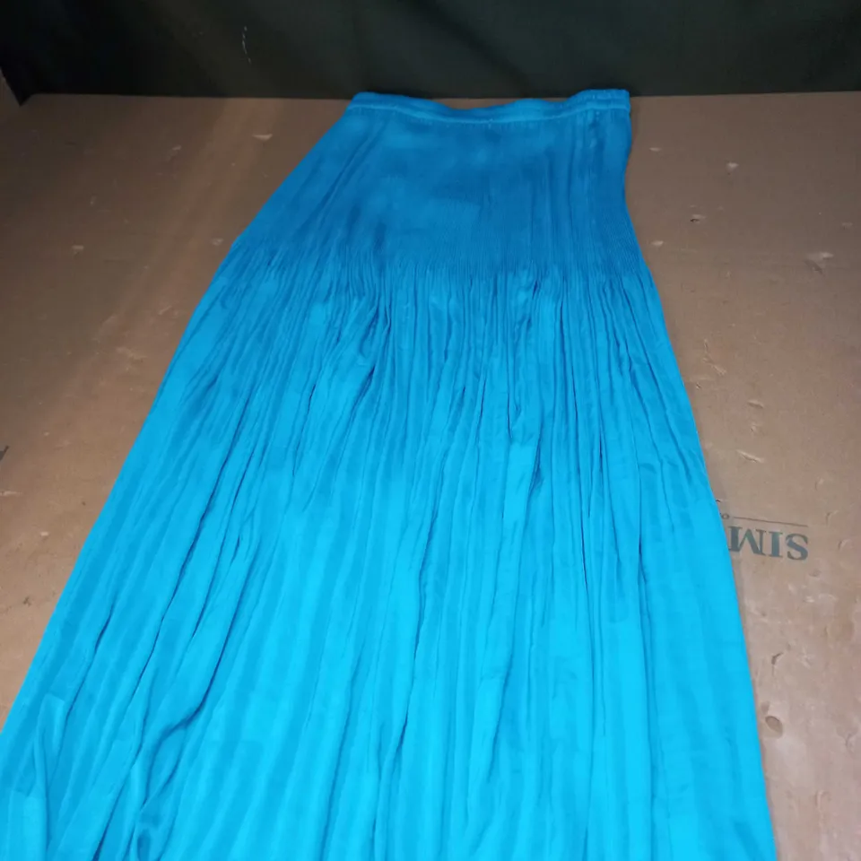 OLIVER BONAS AQUA BLUE SATIN PLISSE SKIRT SIZE 6