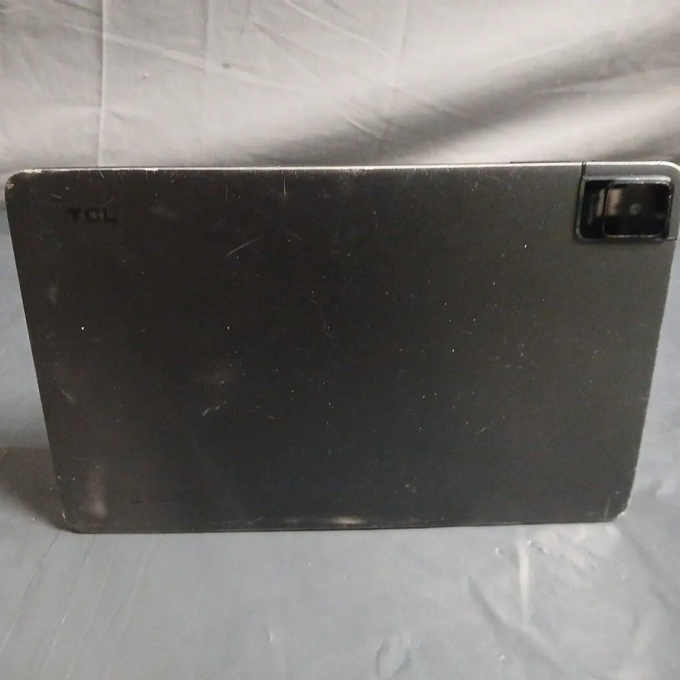 TCL TABLET – BLACK, CRACKED SCREEN