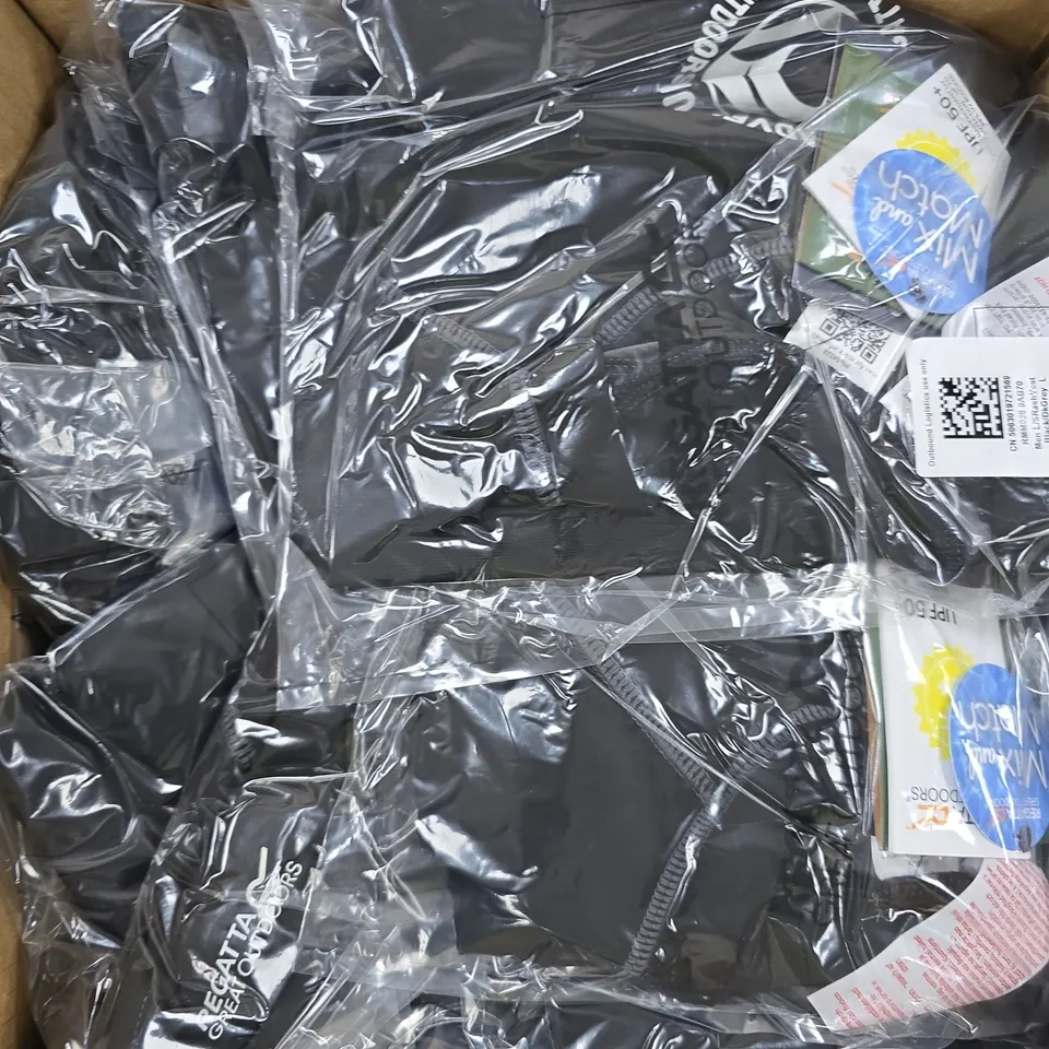 APPROXIMATELY 24 BRAND NEW REGATTA MENS L/S RASH VESTS - L