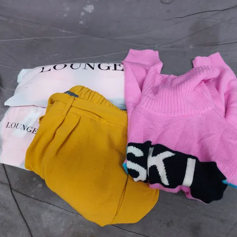 APPROXIMATELY 25 ASSORTED CLOTHING ITEMS IN VARIOUS SIZES, STYLES & COLOURS TO INCLUDE BRANDS SUCH AS LOUNGE, PERFECT MOMENT, PAPAYA, ETC - COLLECTION ONLY