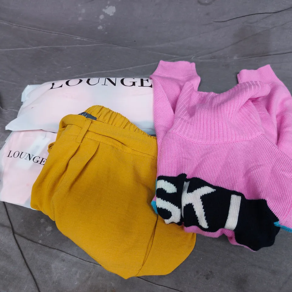 APPROXIMATELY 25 ASSORTED CLOTHING ITEMS IN VARIOUS SIZES, STYLES & COLOURS TO INCLUDE BRANDS SUCH AS LOUNGE, PERFECT MOMENT, PAPAYA, ETC - COLLECTION ONLY