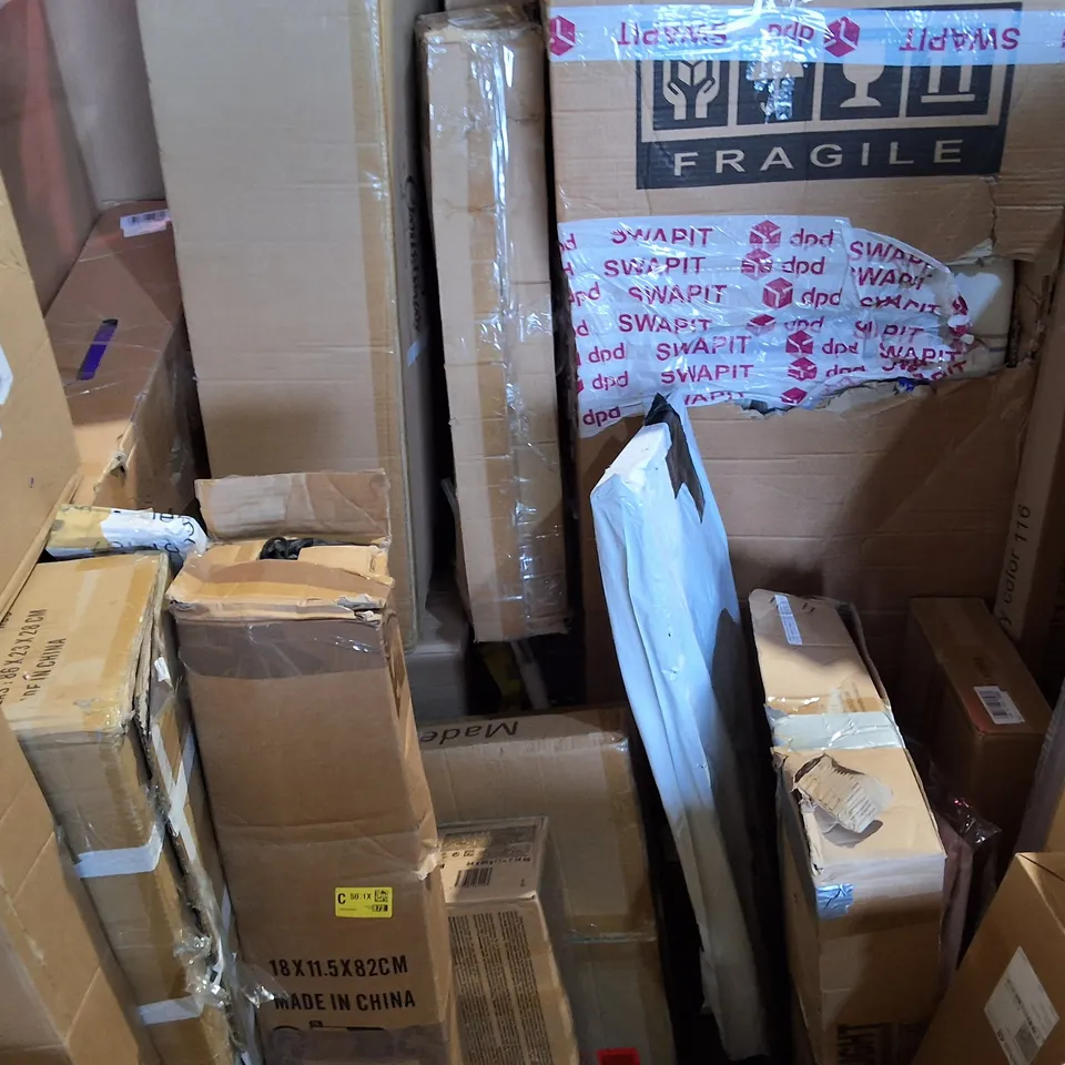PALLET OF ASSORTED HOUSEHOLD ITEMS TO INCLUDE FACE AND HAIR STEAMER, ONLINE SKATES AND BASIC STANDING DESK