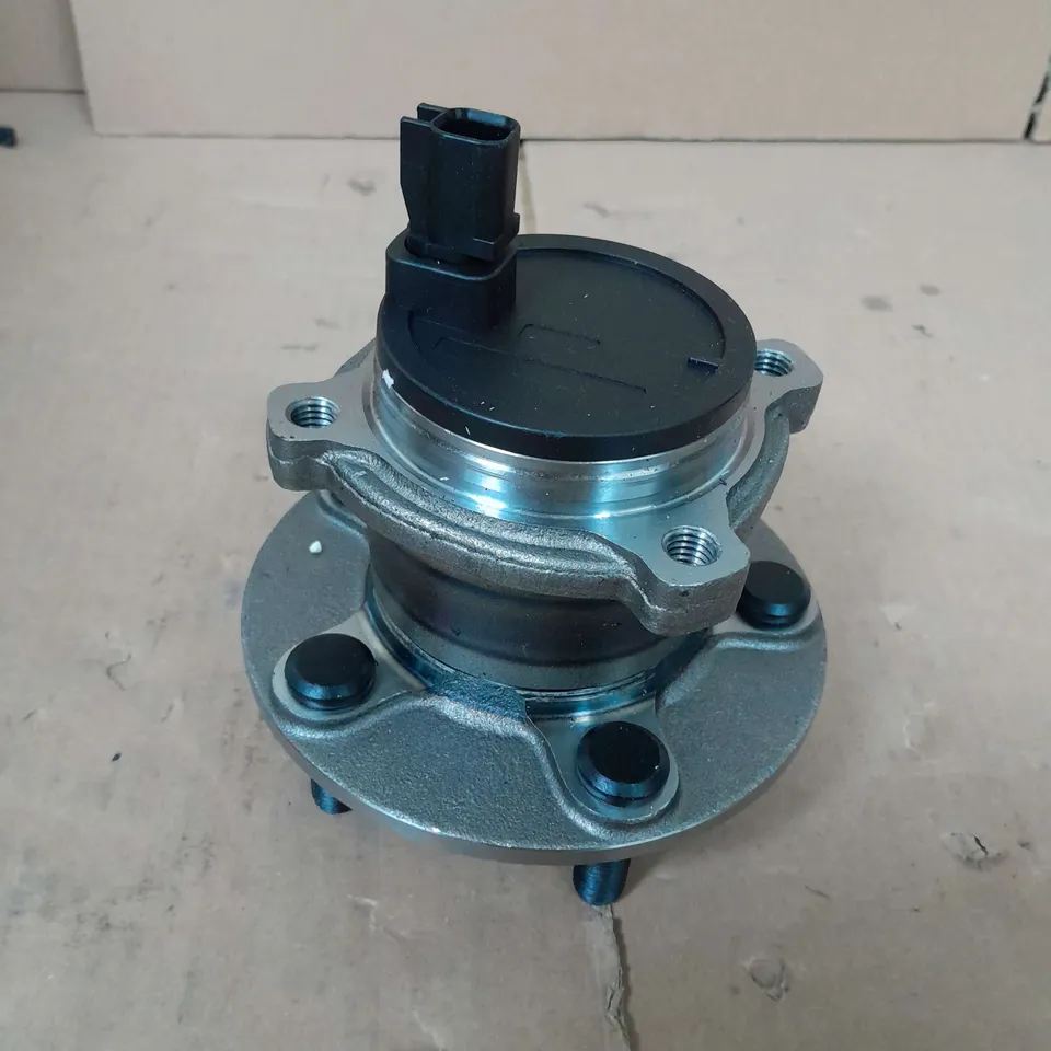 WHEEL HUB ASSEMBLY 