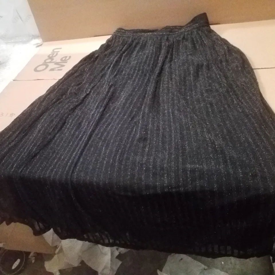 BOX CONTAINING APPROXIMATELY 15 BRAND NEW JD WILLIAMS BLACK GLITTER MAXI SKIRT - SIZE 14