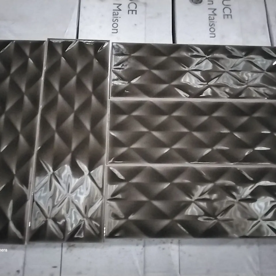 PALLET OF APPROXIMATELY 30 PACKS OF 34 BRAND NEW VINTAGE TAUPE TILES- EACH PACK COVERS APPROXIMATELY 1M² (TOTAL APPROX. 30 SQ.METRES)