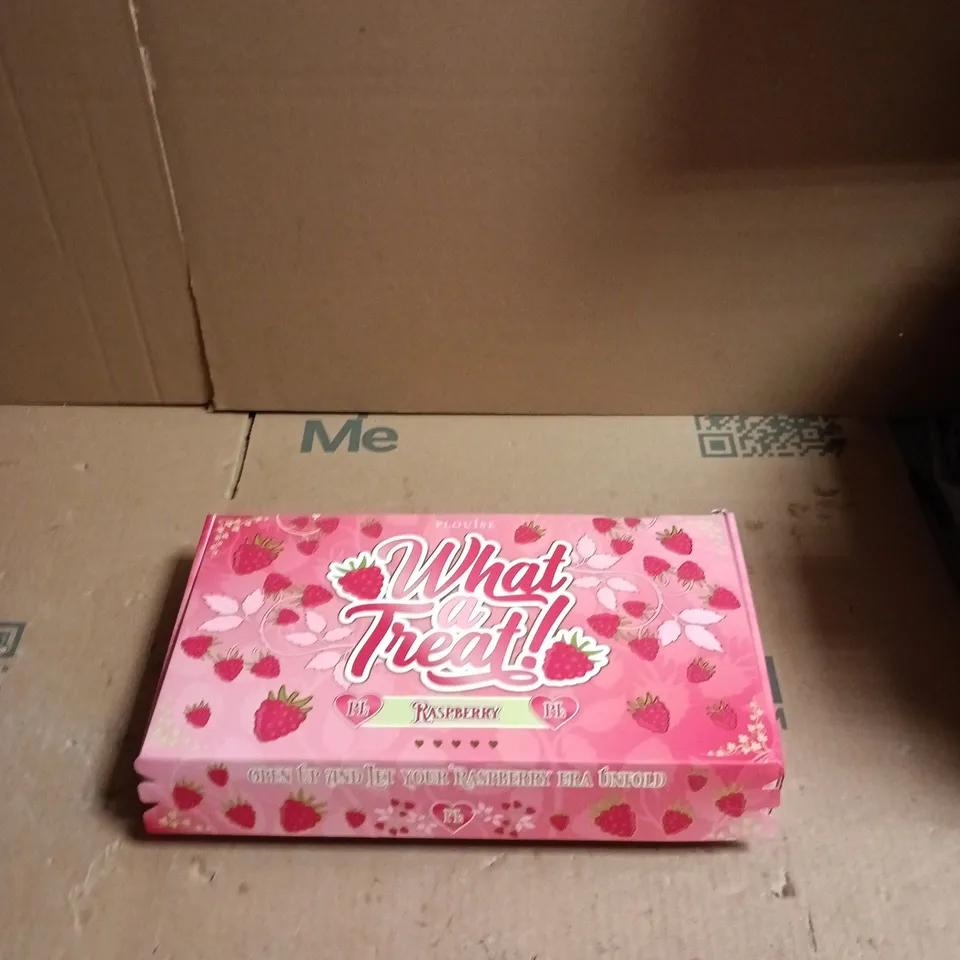 BOXED PLOUISE WHAT A TREAT RASPBERRY ASSORTED COSMETIC GIFT BOX 