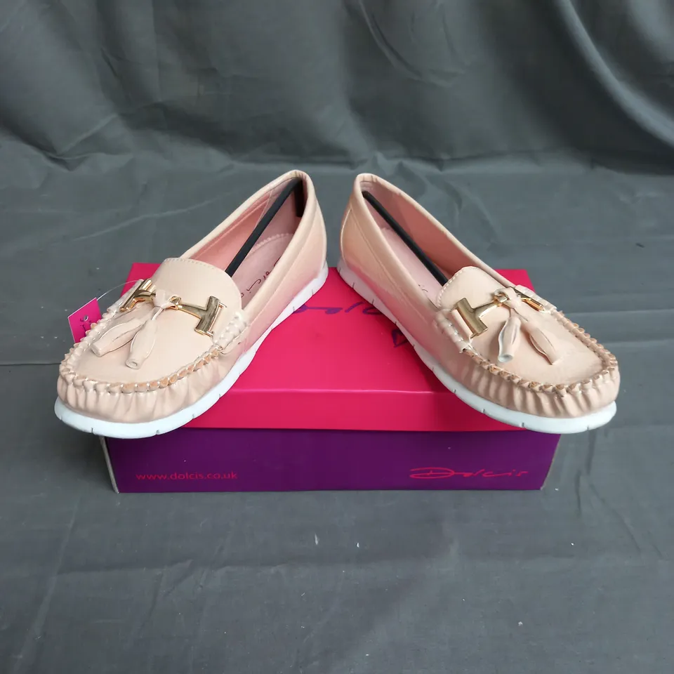 BOX OF 15 PAIRS OF DOLCIS KIRSTEN SLIP ON SHOE IN GLOSSY NUDE - VARIOUS SIZES