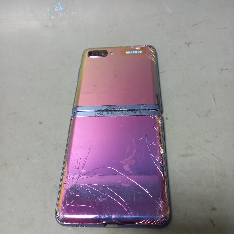 SAMSUNG GALAXY Z FLIP 