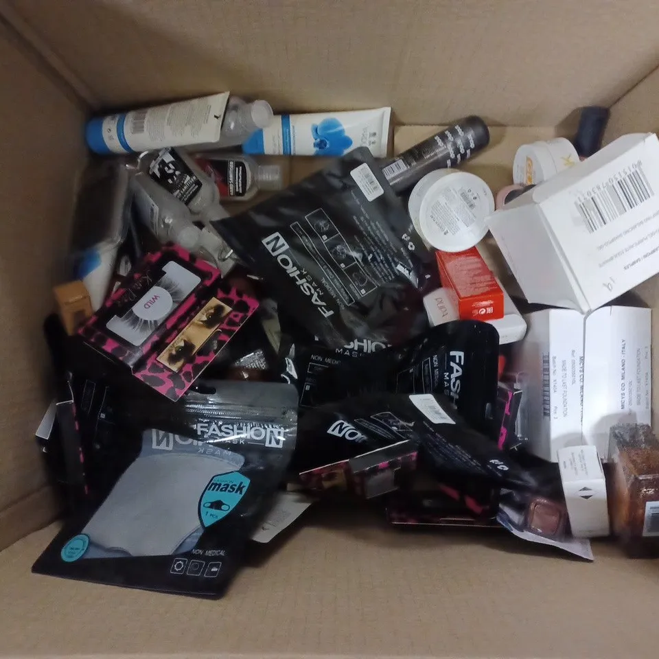 APPROXIMATELY 30 ASSORTED COSMETIC GOODS TO INCLUDE TIGI HAIR REBORN CONDITIONER (250ml), PUPA MADE TO LAST TOTAL COMFORT FOUNDATION (30ml), GORGEOUS PRESSED POWDER, ETC