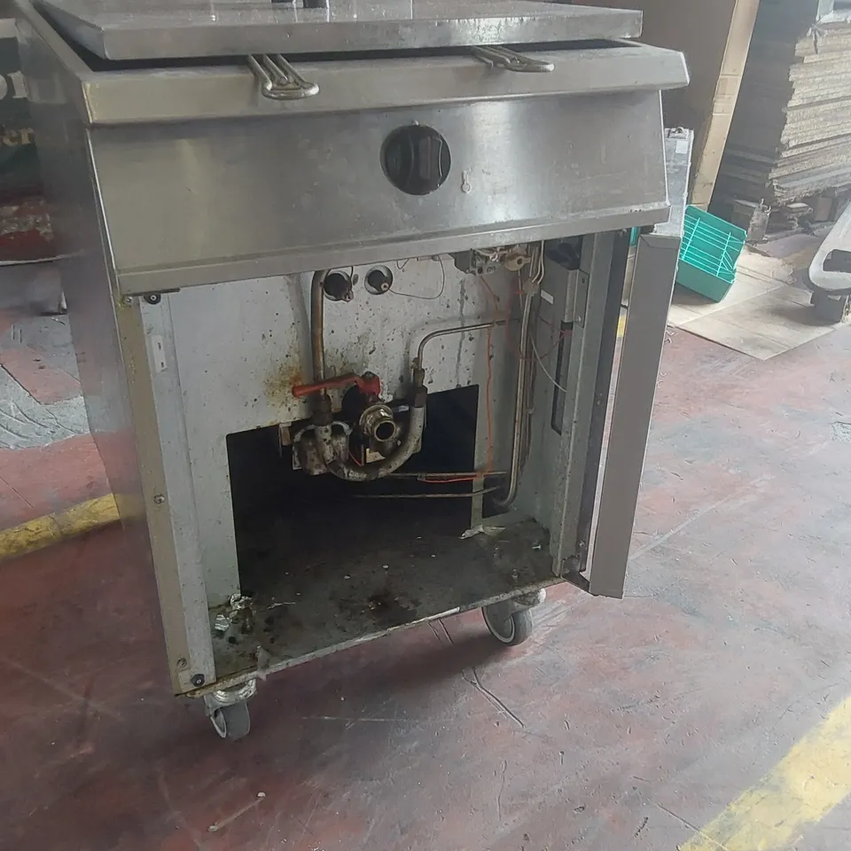 FALCON DOMINATOR G2860 COMMERCIAL TWIN BASKET GAS FRYER