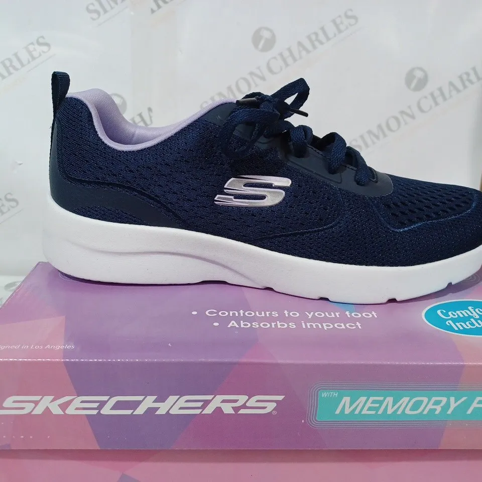 BOXED NAVY BLUE SKETCHERS TRAINING SHOES SIZE 7 