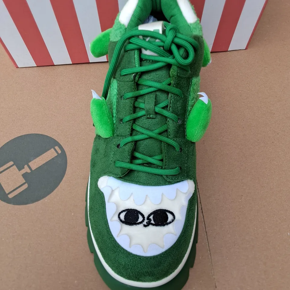 BRAND NEW BOXED KOI BEANZILLA PLATFORM TRAINERS IN GREEN - UK 7