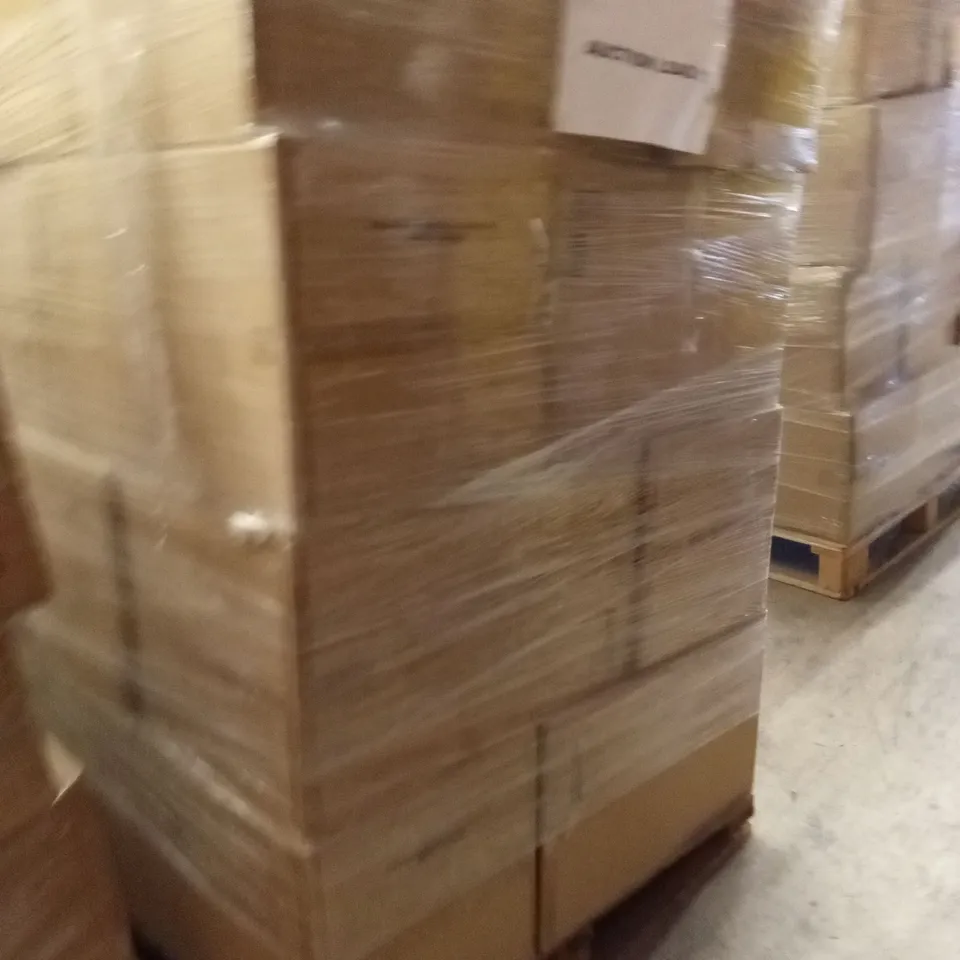 PALLET CONTAINING APPROXIMATELY 160 DESIGNER LIGHTING PRODUCTS