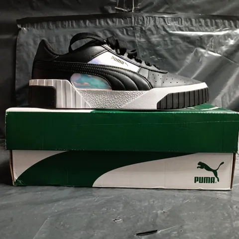 BOXED PAIR OF PUMA CALI GLOW TRAINERS IN BLACK SIZE UK 4