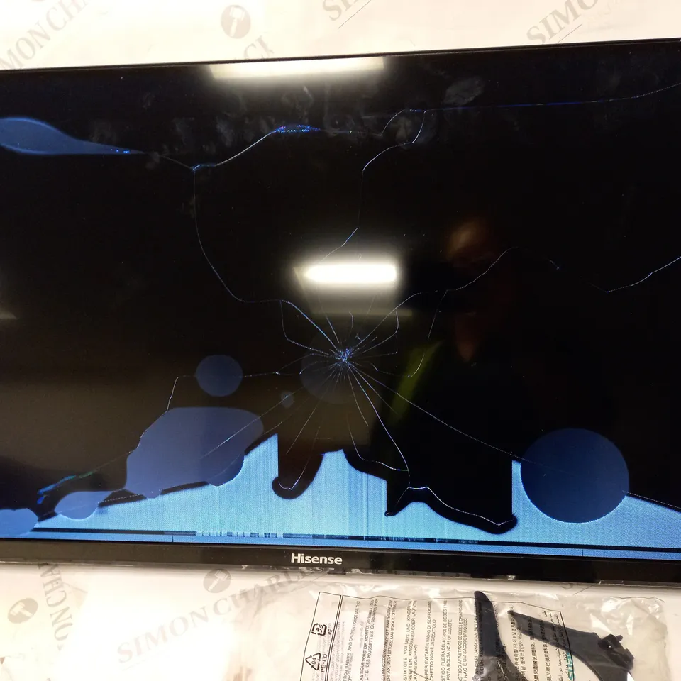 HISENSE A4GTUK 32" HD SMART TV