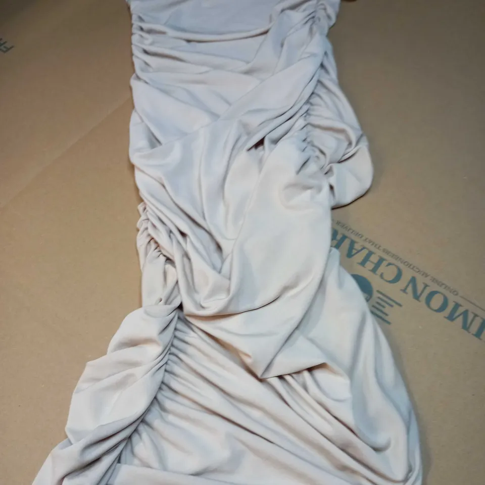 BOOHOO BEIGE RUCHED BODYCON MIDI DRESS - SIZE 8