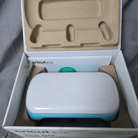 CRICUT JOY STARTER BUNDLE