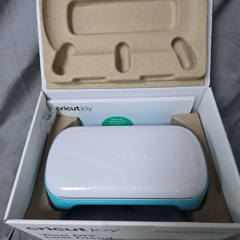 CRICUT JOY STARTER BUNDLE