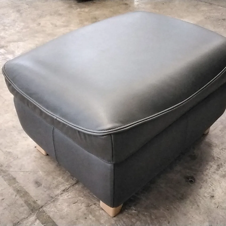 QUALITY BRITISH DESIGNED & MANUFACTURED G PLAN JACKSON STORAGE FOOTSTOOL CAMBRIDGE PETROL BLUE LEATHER