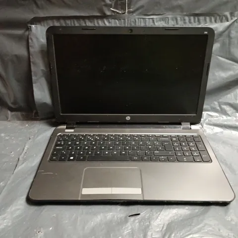 HP 255 G3 LAPTOP