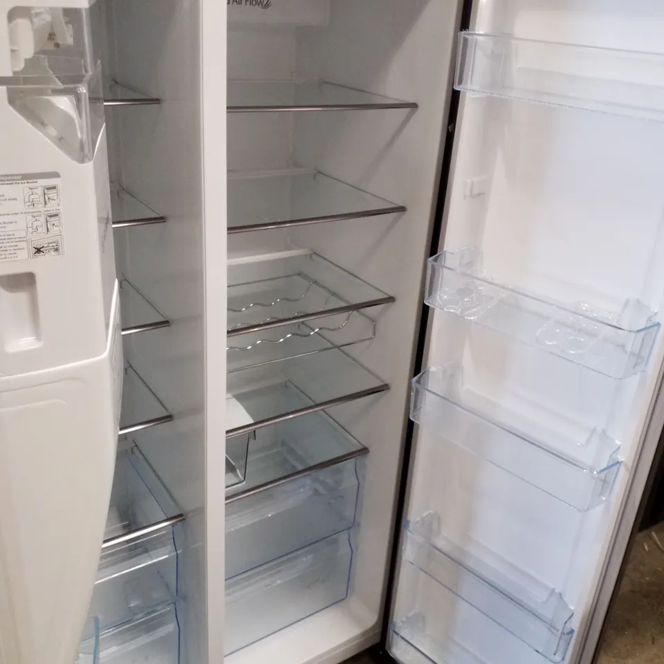 HISENSE FREESTANDING AMERICAN FRIDGE FREEZER - UNPROCESSED RAW RETURN