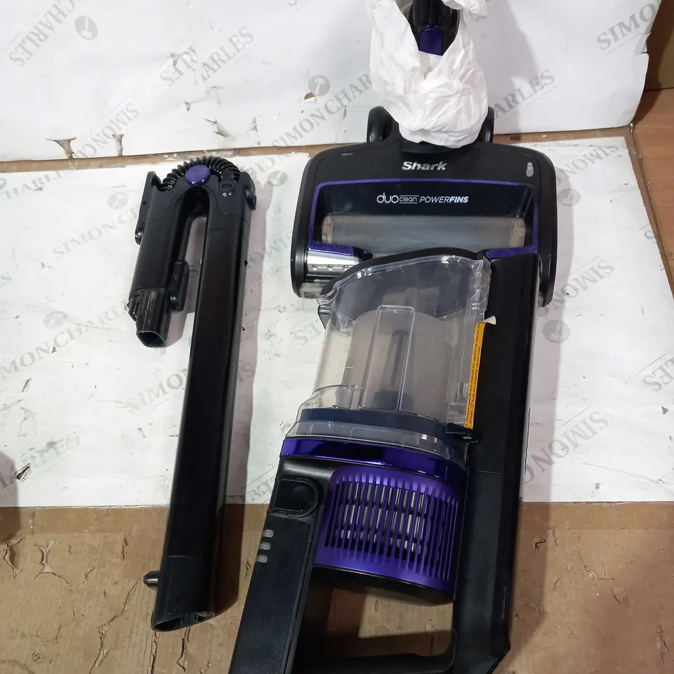 SHARK CORDLESS STICK VACUUM IZ390UKTQ