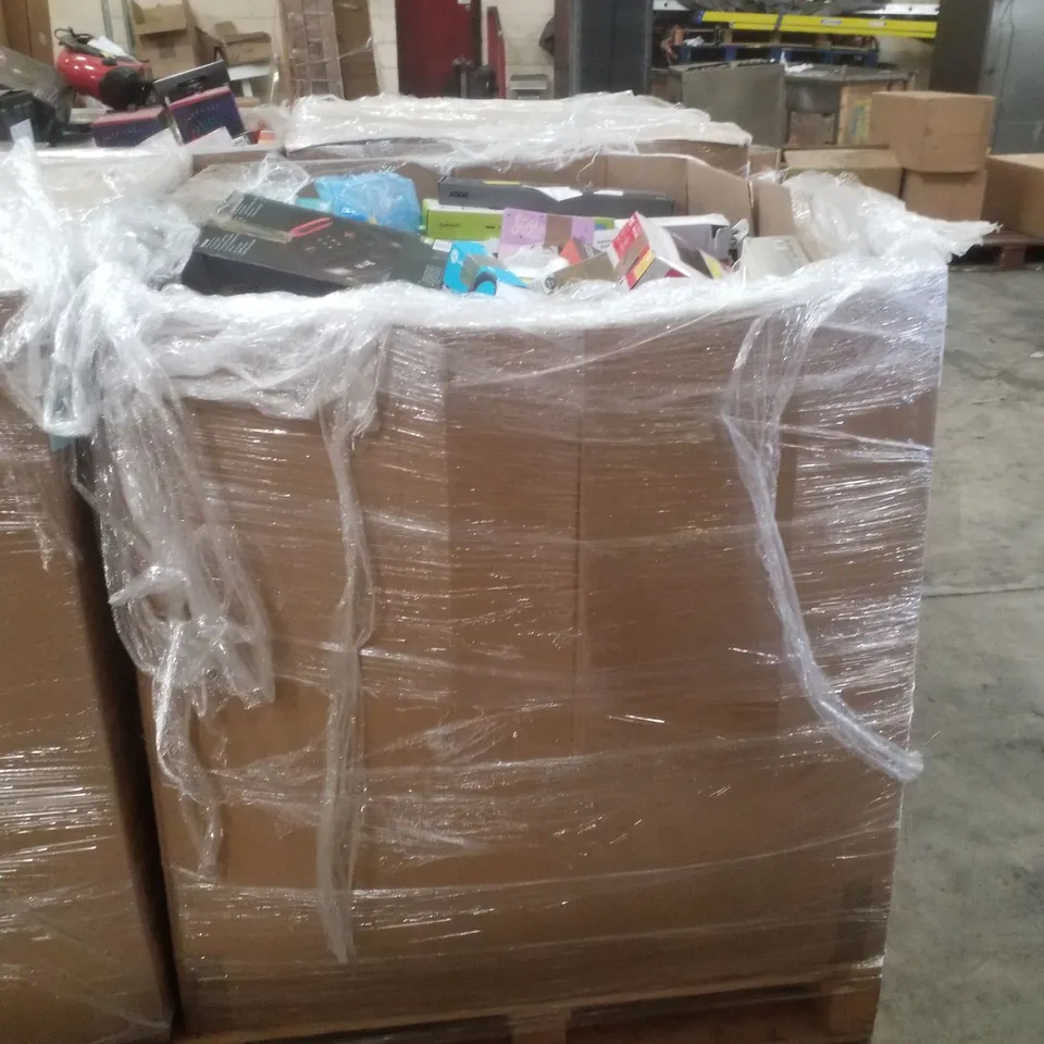 PALLET CONTAINING ASSORTED ELECTRICAL RETURNS INCLUDING BLUETOOTH PARTY SPEAKER, UNIVERSAL TV WALL MOUNT, WIRED HEADPHONES, UNIVERSAL REMOTE & AERIAL