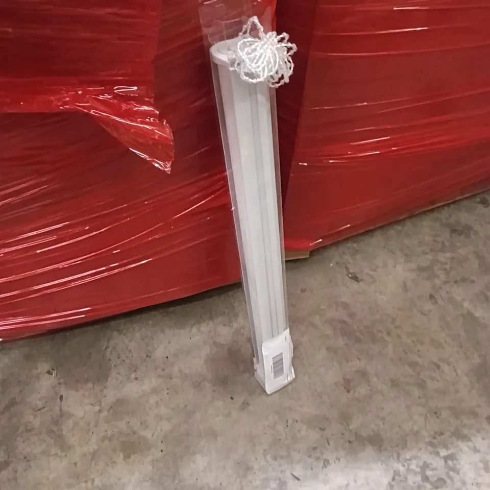 PALLET OF ASSORTED ITEMS INCLUDING - WINDOW BLINDS