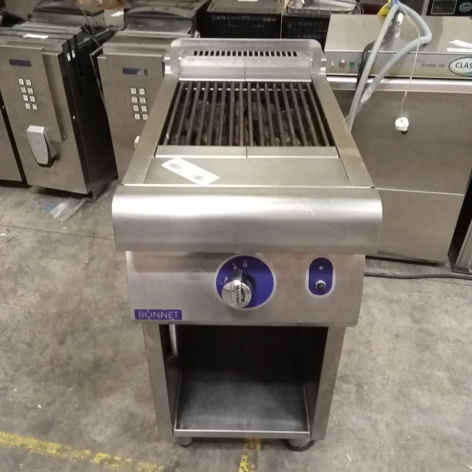 BONNET B107BB4PG-10 GAS LAVA ROCK GRILL ON PEDESTAL