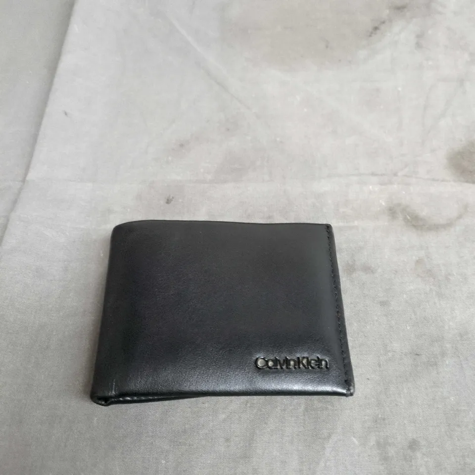 CALVIN KLEIN BLACK LEATHER BI-FOLD WALLET