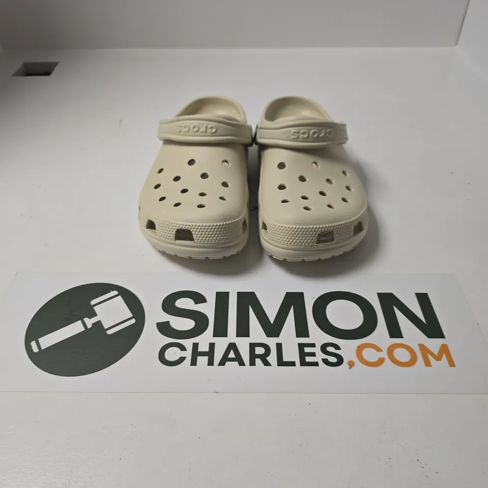 UNBOXED PAIR OF CROCS CLASSIC CLOGS IN BONE - M7/W8