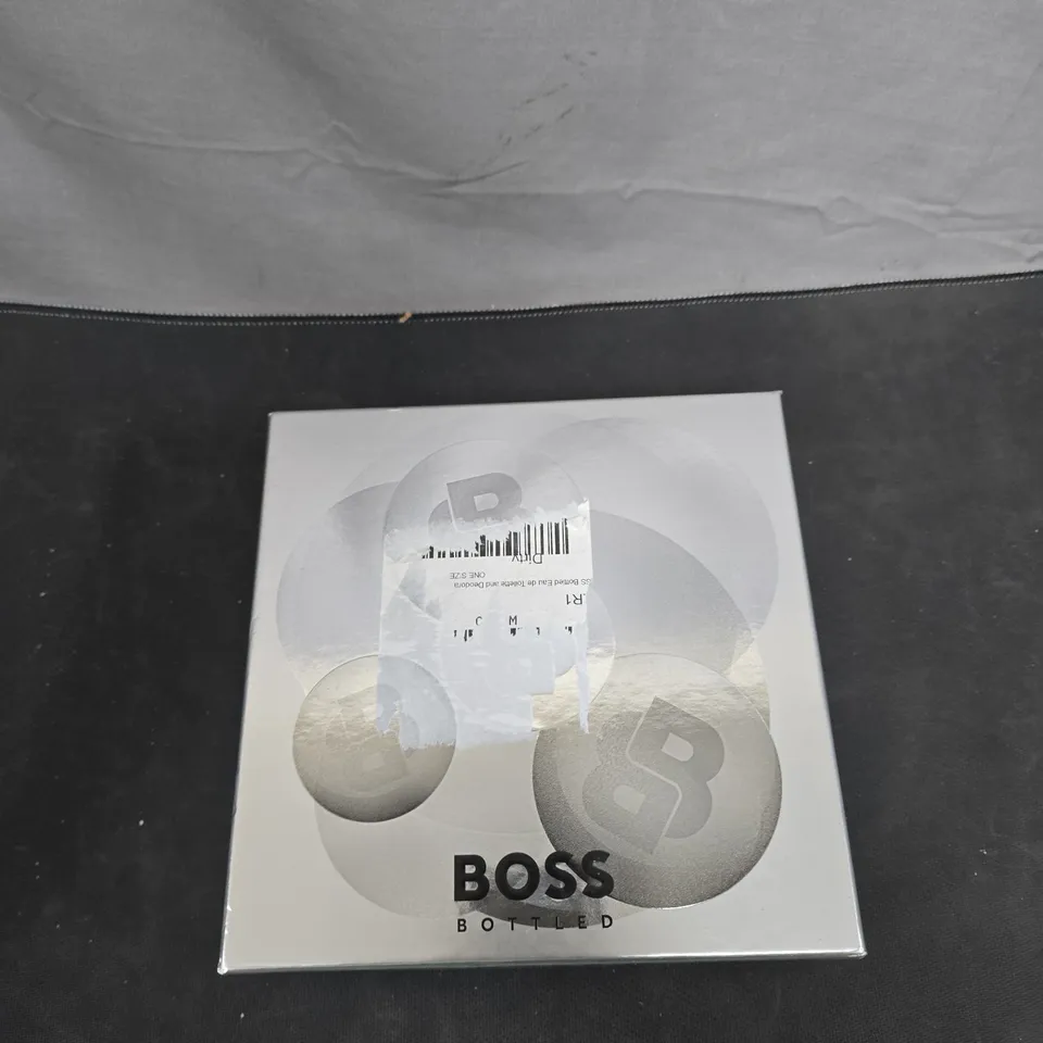 HUGO BOSS BOSS BOTTLED GIFT SET – FRAGRANCE BOTTLE AND DEODORANT SPRAY (150ML)