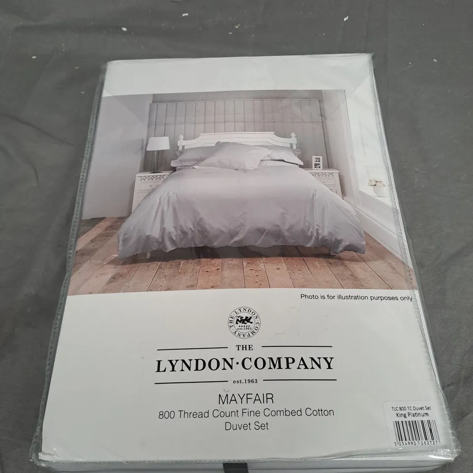 THE LYNDON COMPANY  - DUVET SET - KING