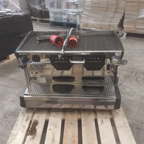 RANCILIO CLASSE 7 COMMERCIAL 2 GROUP COFFEE MACHINE