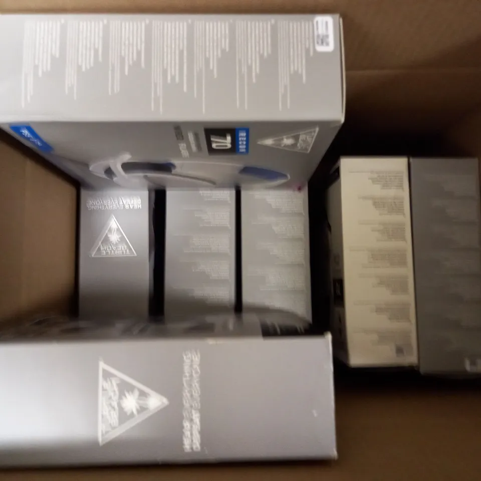 APPROXIMATELY 7 ASSORTED BOXED TURTLE BEACH RECON 70 HEADSETS FOR VARIOUS PLATFORMS